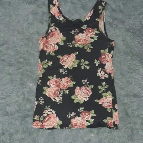 SOLD! Vintage 90s skater fairycore grunge fitted floral rose tank top - Picture 3 of 3